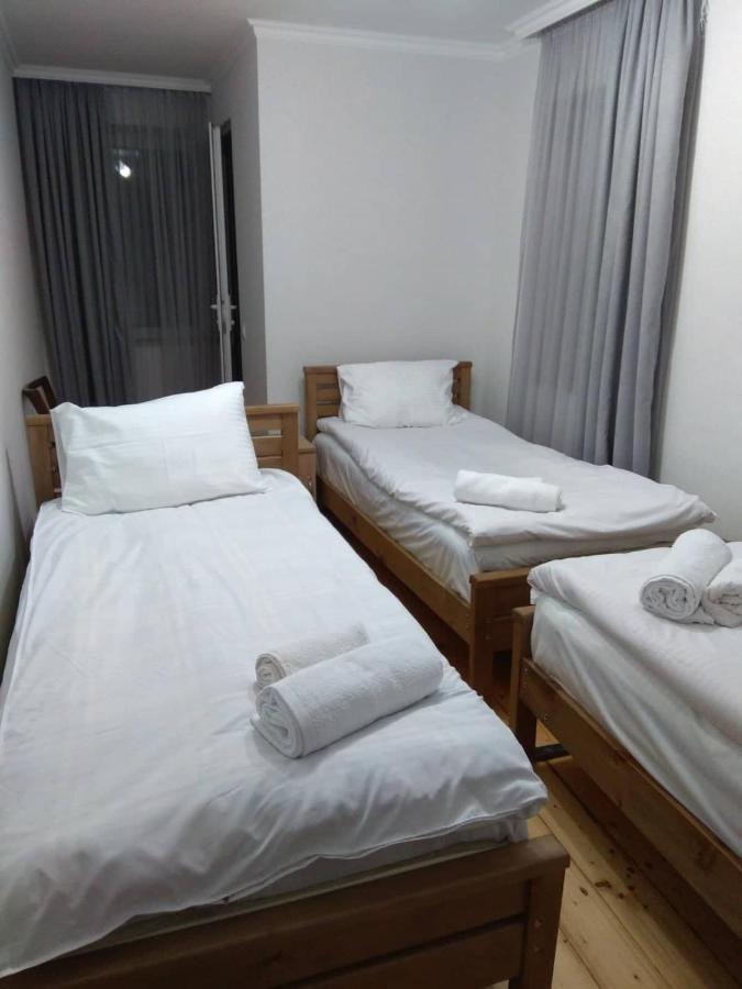 House In Gergeti Hotel Kazbegi Luaran gambar
